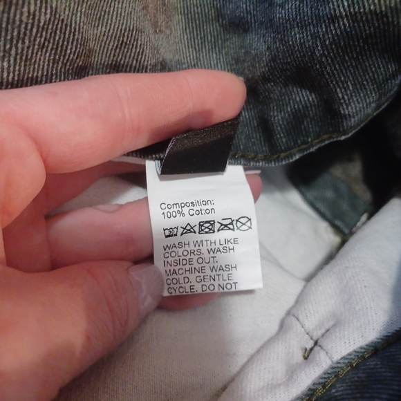 EUC green camo print bootcut leg jeans size 10 - Picture 13 of 13